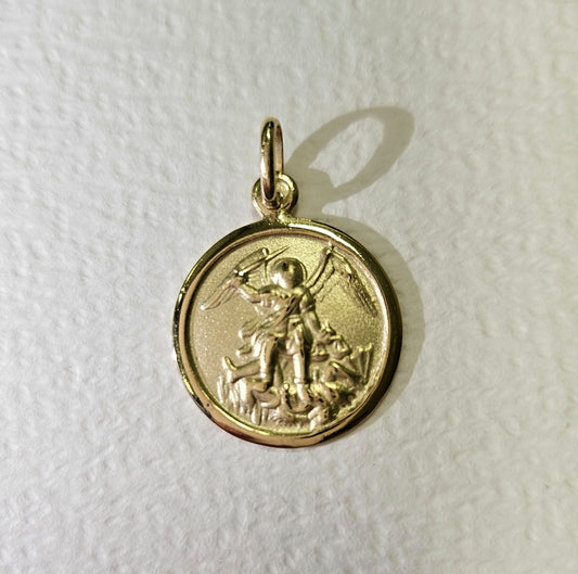 Medalla Arcángel Miguel oro - pequeña